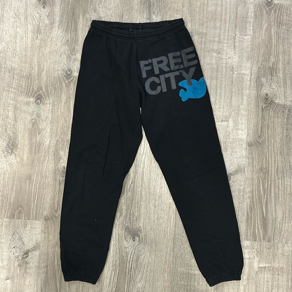Free city sweatpants